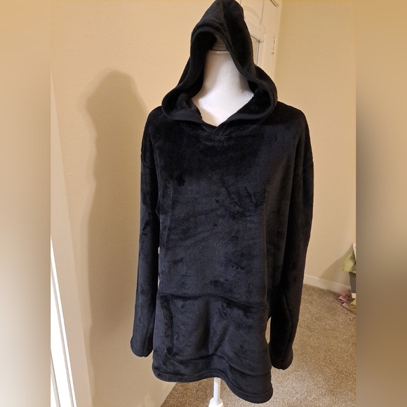 UGG Tops - Ugg Hooded Pullover Top Furry Black XL EUC